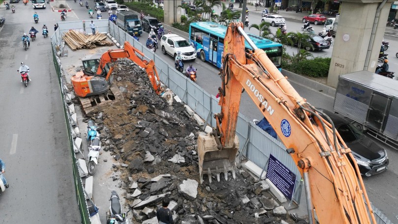 Đảm bảo giao thông tại các vị trí rào chắn thi công chống ngập