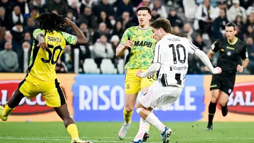 AC Milan thắng kịch tính, Juventus mất điểm trên sân nhà