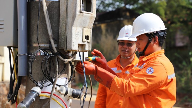 Tăng cường các giải pháp tiết kiệm điện trước cao điểm nắng nóng