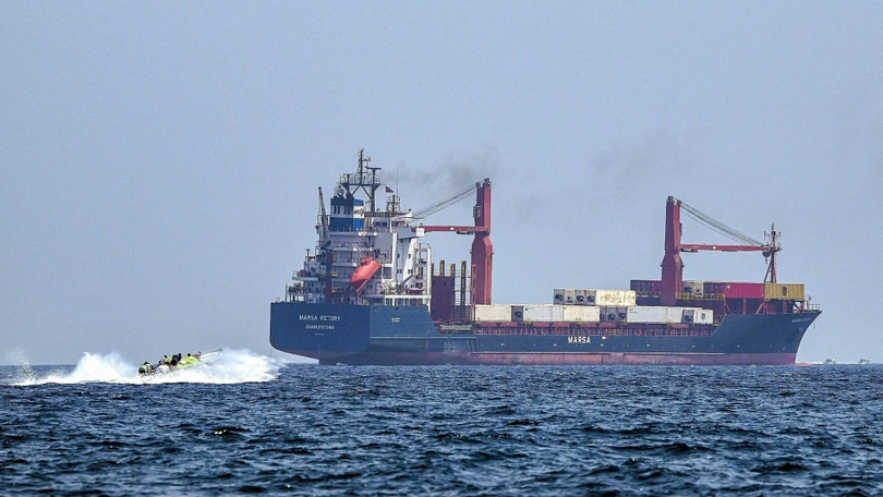 Iran cho phép các tàu viện trợ đi qua eo biển Hormuz