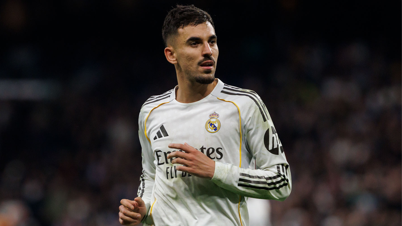Dani Ceballos chia tay Real Madrid vào mùa hè