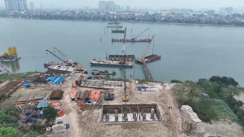 Thành phố yêu cầu đẩy nhanh tiến độ GPMB ba cầu vượt sông Hồng
