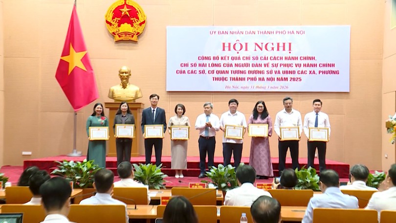 Sở Nội vụ và phường Tùng Thiện dẫn đầu bảng xếp hạng chỉ số CCHC