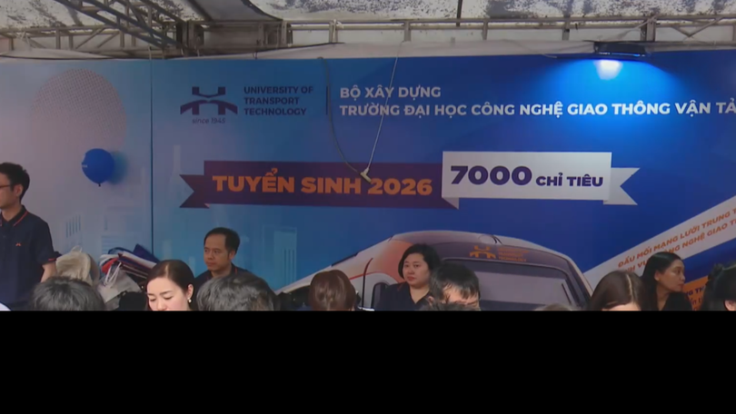 Hơn 20.000 học sinh dự ngày hội tư vấn tuyển sinh hướng nghiệp