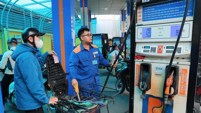 Hà Nội yêu cầu không tự ý ngừng, giảm giờ bán xăng dầu