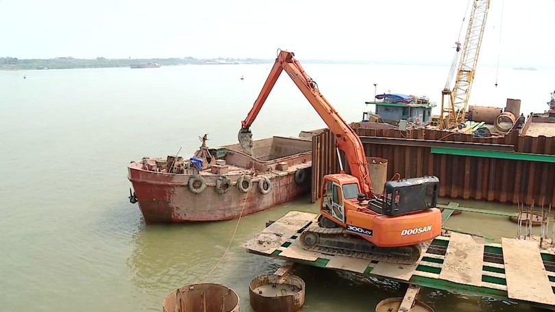 Dự án cầu Hồng Hà vượt tiến độ