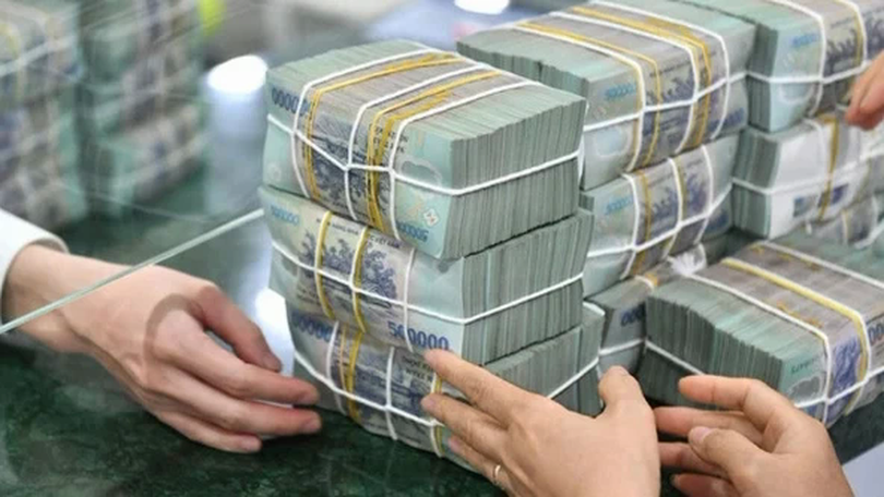 Lãi suất tiền gửi vượt 9%/năm