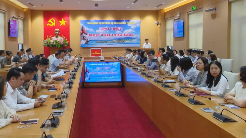 Đoàn đại biểu QH và HĐND TP ủng hộ Quỹ 'Vì biển, đảo Việt Nam'