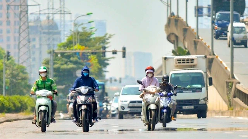 Thời tiết Hà Nội 15/4: Giảm nhiệt độ nhưng vẫn oi nóng