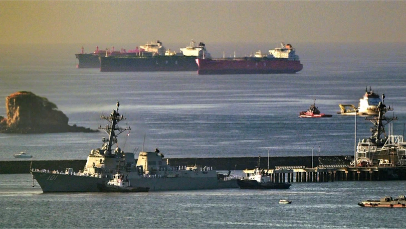 Ai đang kiểm soát eo biển Hormuz: Mỹ hay Iran?