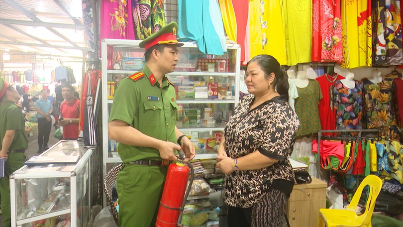 Chủ động phòng cháy tại chợ dân sinh trong mùa nắng nóng