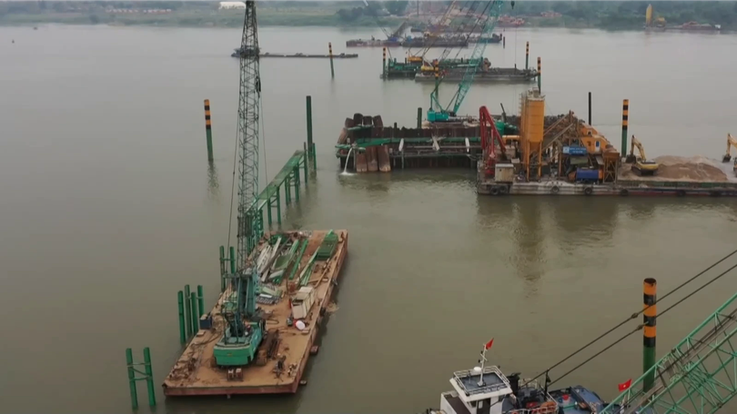 Tăng tốc thi công cầu Trần Hưng Đạo trước mùa mưa