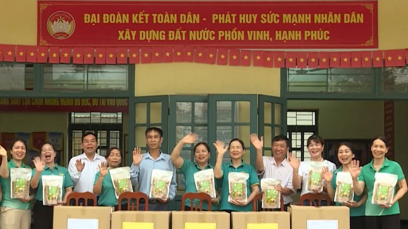 Xã Gia Lâm: Nghĩa tình gửi trọn biển đảo quê hương