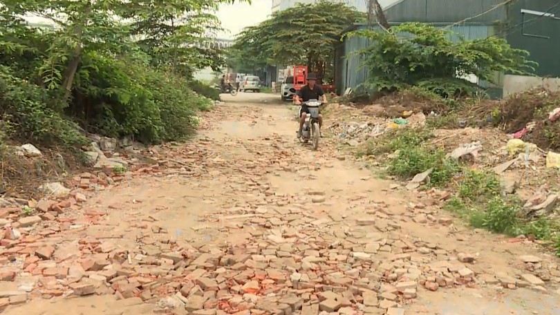 Người dân hơn 10 năm mòn mỏi chờ hạ tầng ở xã Hoài Đức