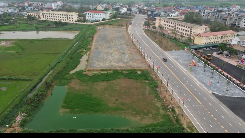 Xã Kiều Phú chi trả tiền GPMB dự án Trung tâm thể thao