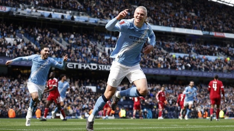 Manchester City dễ dàng vào bán kết Cup FA