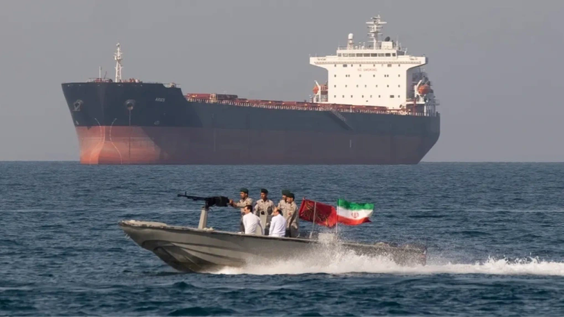 Tương lai eo biển Hormuz sau loạt tối hậu thư của Mỹ