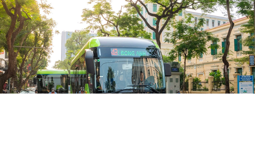 Hà Nội đưa thêm 52 xe buýt điện vào vận hành