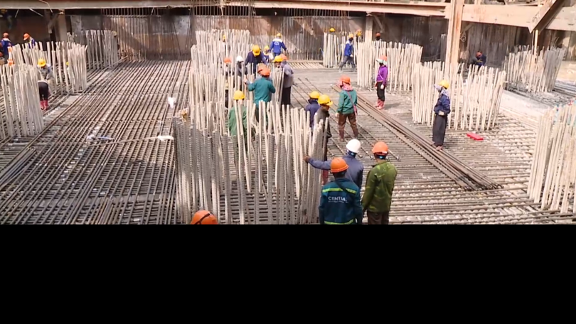 Nhiều công trình giao thông ở Hà Nội thi công xuyên kỳ nghỉ lễ