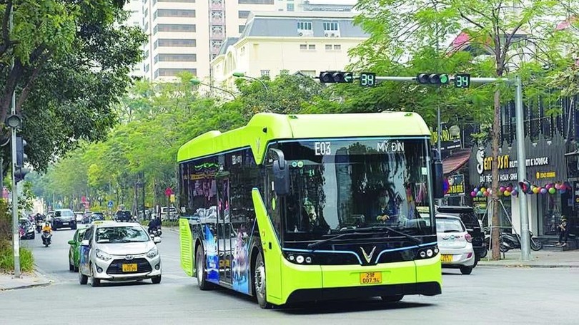 Hơn 40% xe buýt Hà Nội đã chuyển sang năng lượng xanh