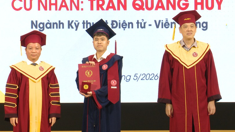 Hơn 3.000 tân cử nhân, kỹ sư rời giảng đường Bách khoa