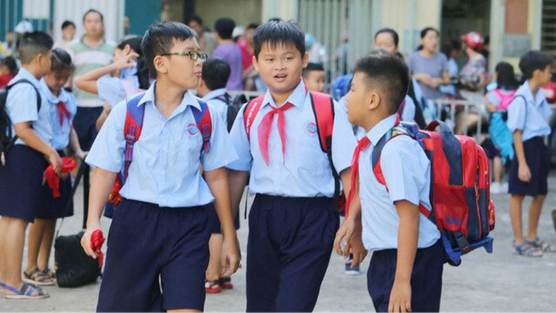 Bãi bỏ nhiều thủ tục hành chính về chuyển trường