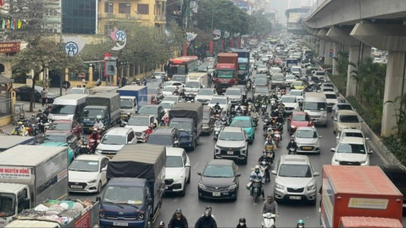 Bài toán giải quyết điểm nghẽn trật tự đô thị và ùn tắc giao thông