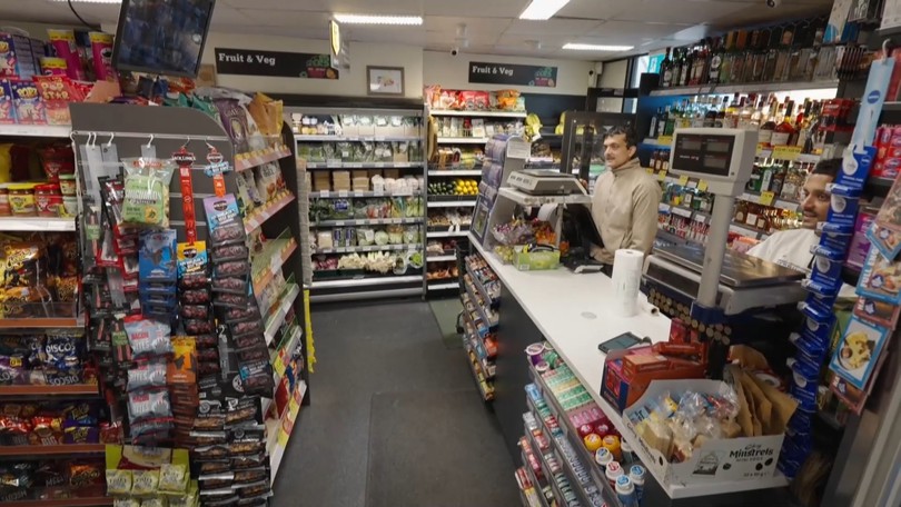 Cửa hàng tạp hóa biểu tượng tại London, Anh