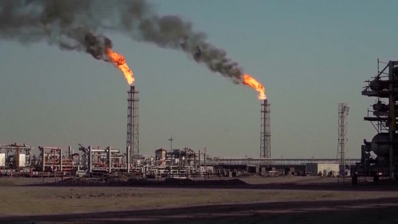 IEA: Dự trữ dầu toàn cầu giảm với tốc độ kỷ lục