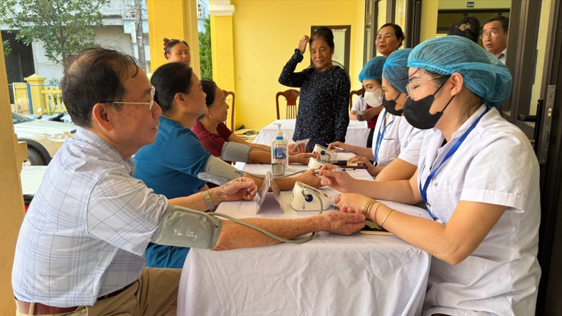 Chăm sóc sức khỏe toàn dân – vì người dân hạnh phúc
