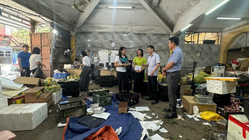 Đình chỉ cơ sở vi phạm an toàn thực phẩm tại phường Từ Liêm