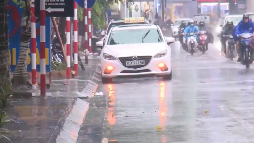 Thời tiết 18/5: Hà Nội dịu mát, mưa dông vào chiều tối