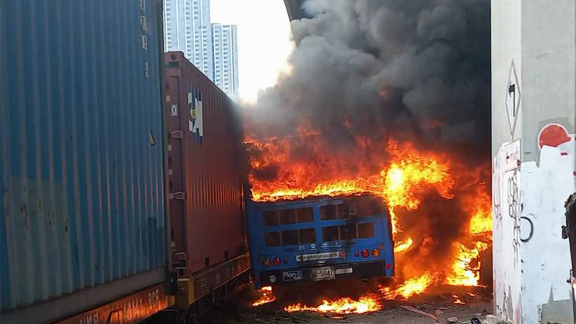 Thái Lan khởi tố lái tàu sau vụ tai nạn đường sắt ở Bangkok