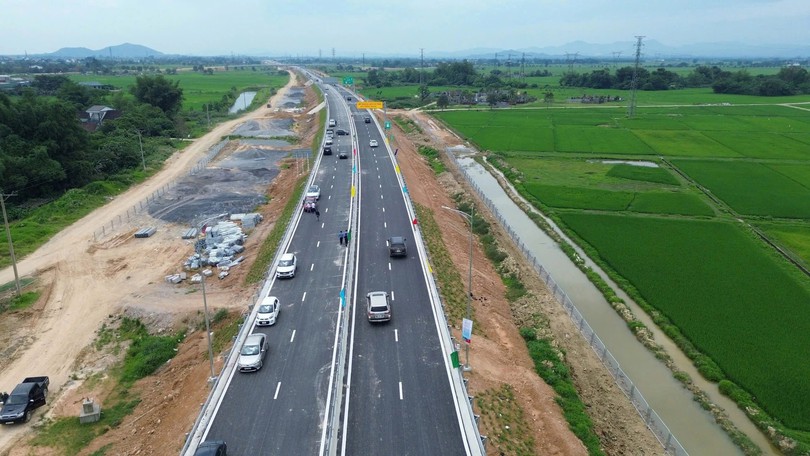 Đề xuất mức thu phí 13 đoạn tuyến cao tốc Bắc - Nam