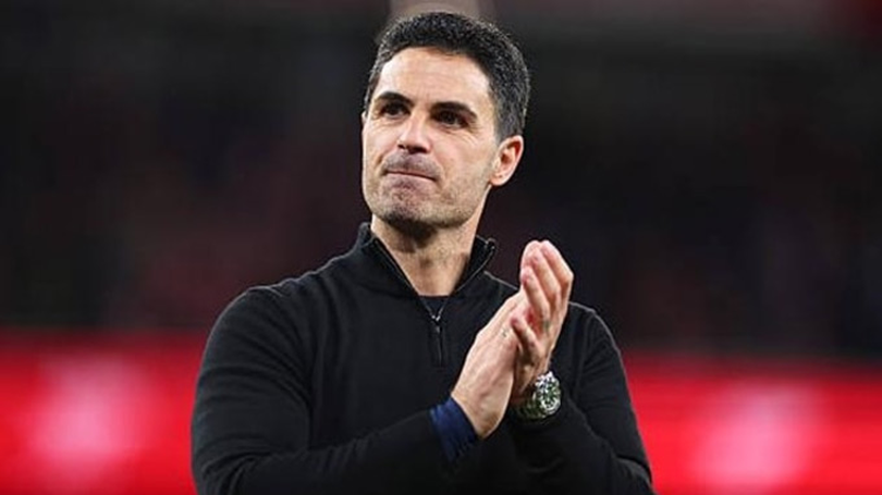 HLV Mikel Arteta được thưởng lớn