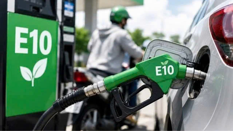 Bộ Công Thương đề xuất tháo gỡ 'nút thắt' để triển khai xăng E10