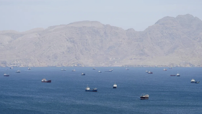 Iran siết chặt kiểm soát eo biển Hormuz