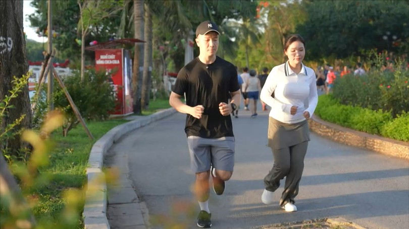 Bắt đầu ngày mới tại Công viên Thống Nhất