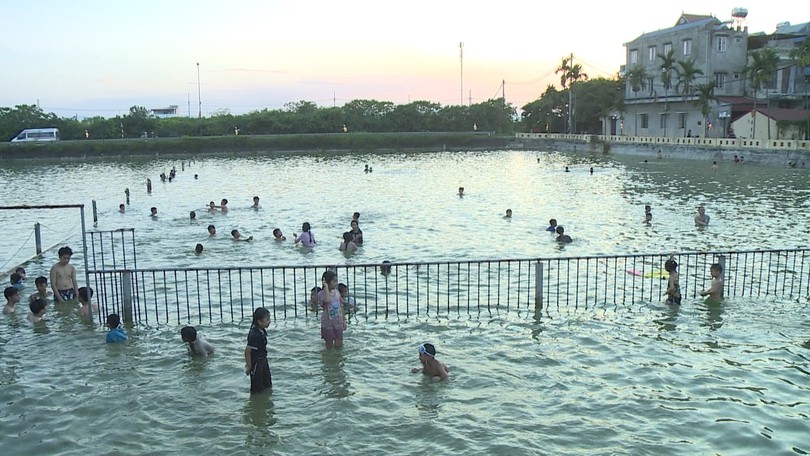 Xã Ứng Thiên: Phổ cập bơi, mang mùa hè an toàn cho trẻ