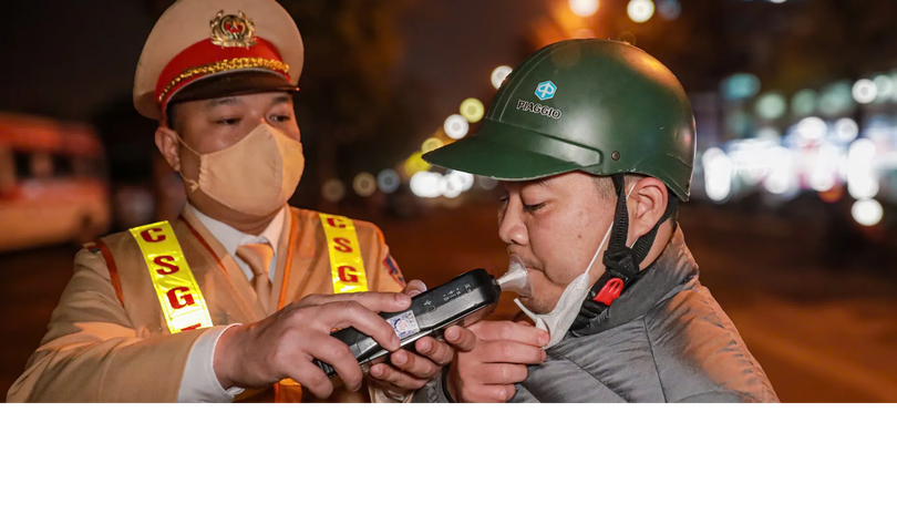 CSGT Thủ đô tăng cường xử lý vi phạm nồng độ cồn
