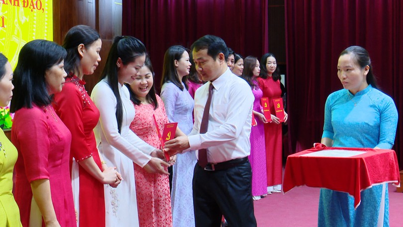 Đảng ủy xã Thạch Thất chú trọng đào tạo, bồi dưỡng cán bộ