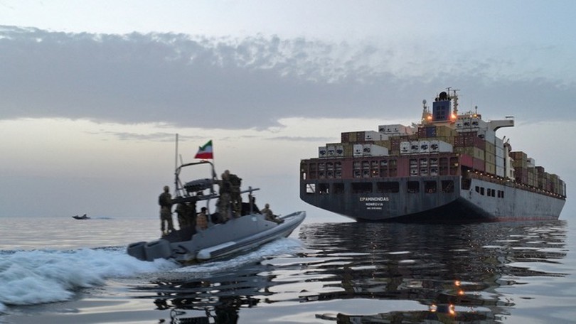 Iran cảnh báo Mỹ can thiệp vào Hormuz là vi phạm ngừng bắn