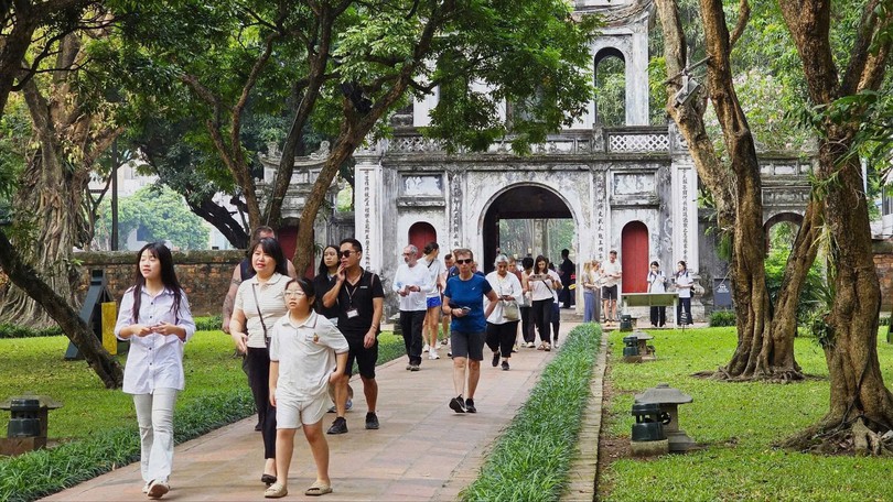 Kỳ nghỉ lễ trở thành 'mùa vàng' của du lịch Hà Nội