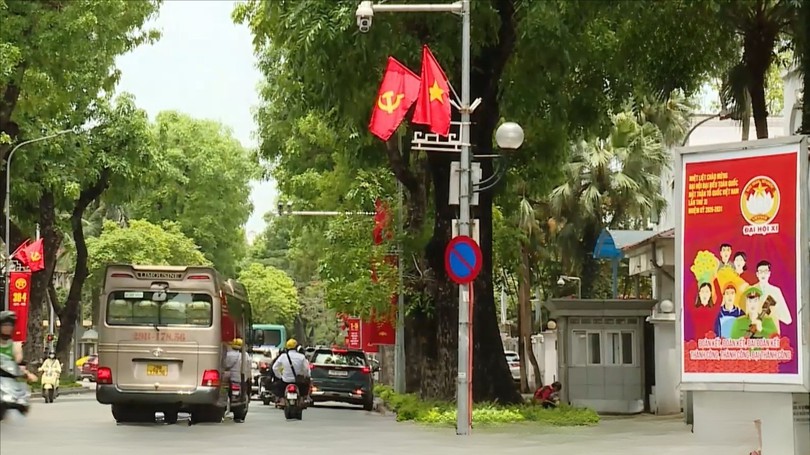 Hà Nội rực rỡ cờ hoa chào mừng Đại hội XI MTTQ Việt Nam