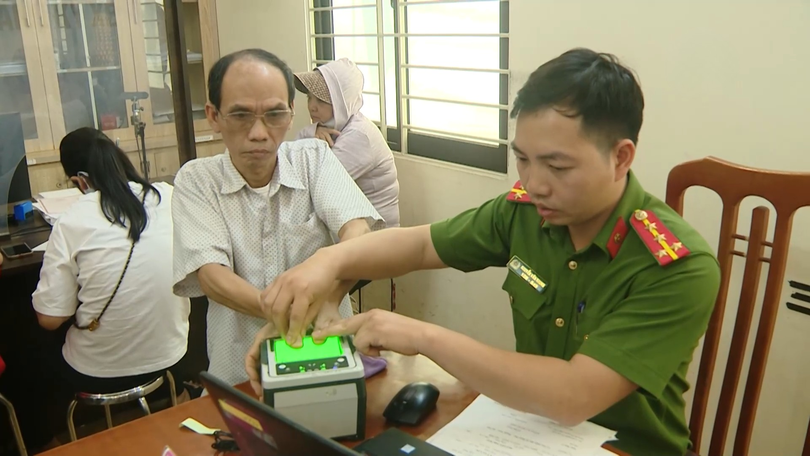 Vượt thời gian, vượt khó khăn phục vụ nhân dân