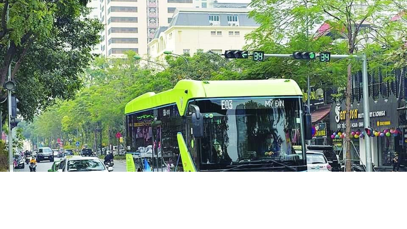 Tăng tốc chuyển đổi xe buýt xanh trong vùng phát thải thấp