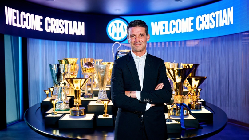 HLV Chivu được Inter Milan gia hạn hợp đồng