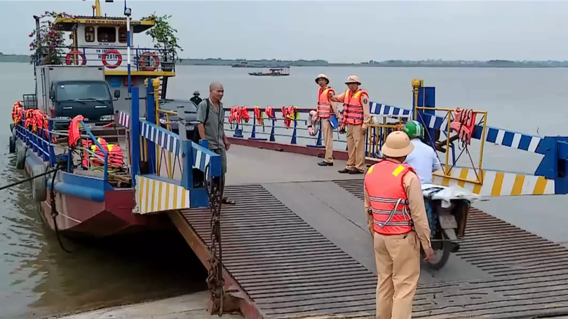 Hà Nội tăng cường kiểm tra nhiều bến đò trước mùa mưa bão