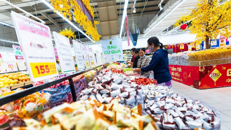 Người dân ‘thắt chặt hầu bao’ gây áp lực lên ngành bán lẻ