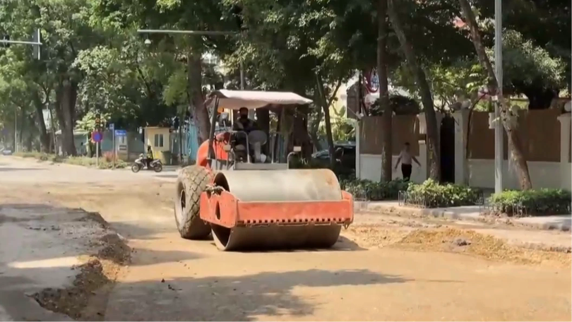 Hà Nội: Nhiều tuyến phố được dỡ rào chắn thi công chống úng ngập